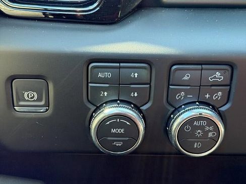 New 2026 GMC Sierra 1500 AT4 w/ AT4 Premium Package image 38