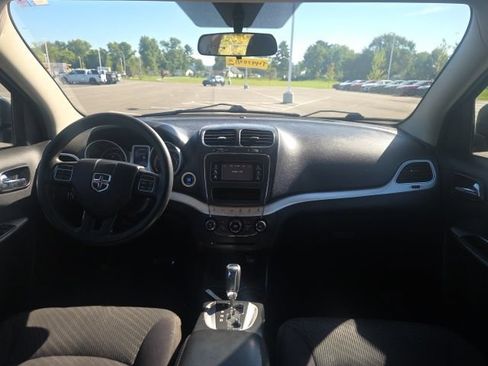 Used 2012 Dodge Journey American Value Package w/ Flexible Seating Group FWD image 19