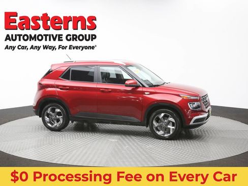 Used 2024 Hyundai Venue Limited FWD image 46