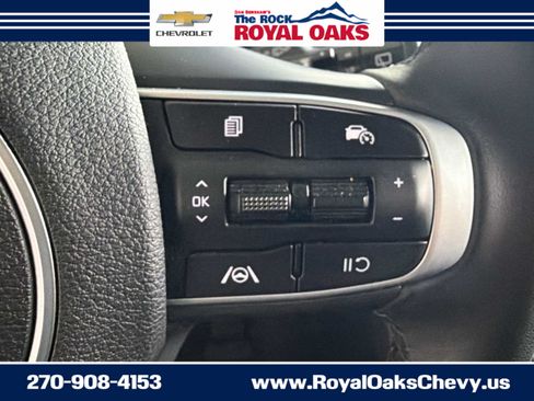 Used 2025 Kia Sportage EX FWD image 16