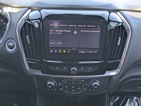 Used 2023 Chevrolet Traverse LT FWD image 20