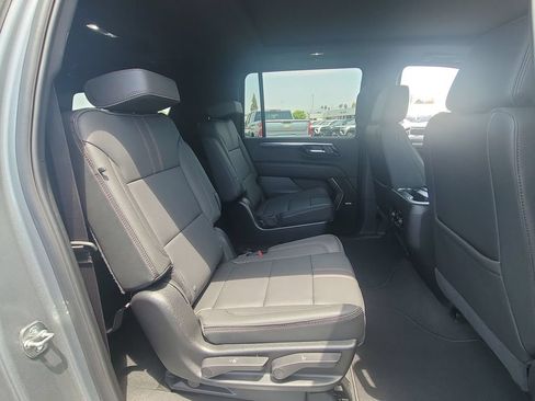 Used 2026 Chevrolet Suburban RST w/ Comfort Package AWD/4WD image 28