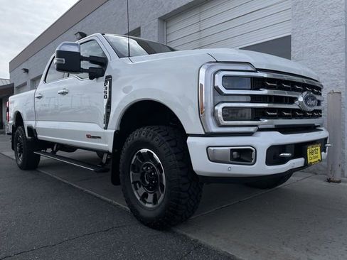 Used 2024 Ford F350 Platinum w/ Tremor Off-Road Package AWD/4WD image 10