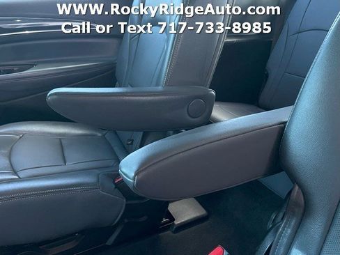 Used 2024 Buick Enclave Premium image 25