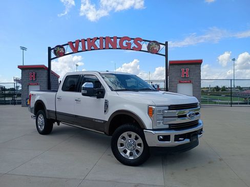 Used 2017 Ford F250 King Ranch w/ King Ranch Ultimate Package AWD/4WD image 1
