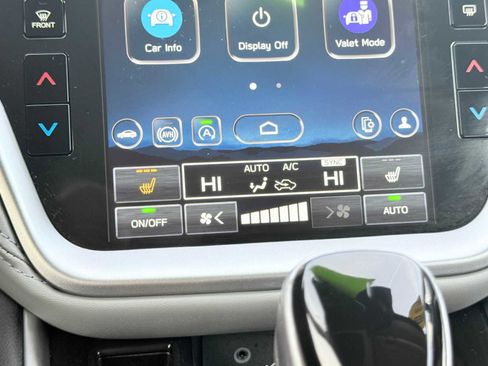 Used 2025 Subaru Outback Premium w/ Popular Package #1A image 24