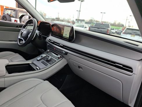 Used 2025 Hyundai Palisade SEL image 11