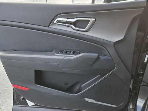 Used 2024 Kia Sportage LX image 29