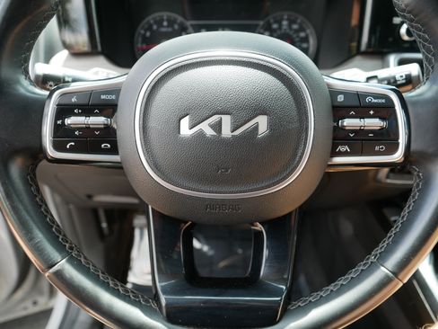 Used 2023 Kia Sorento S w/ Panoramic Sunroof Package AWD/4WD image 26