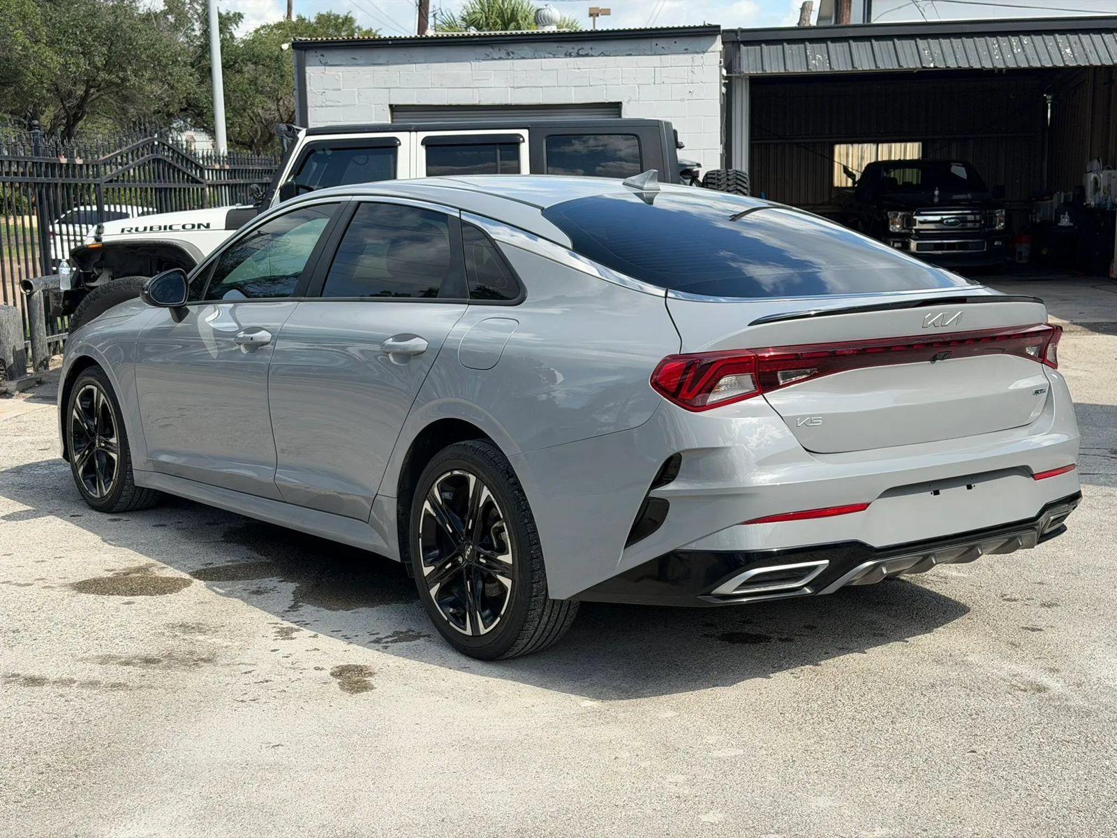 Used 2023 Kia K5 GT-Line w/ GT-Line Premium Package FWD image 5