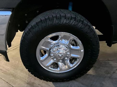 Used 2021 RAM 2500 Tradesman w/ Chrome Appearance Group image 8