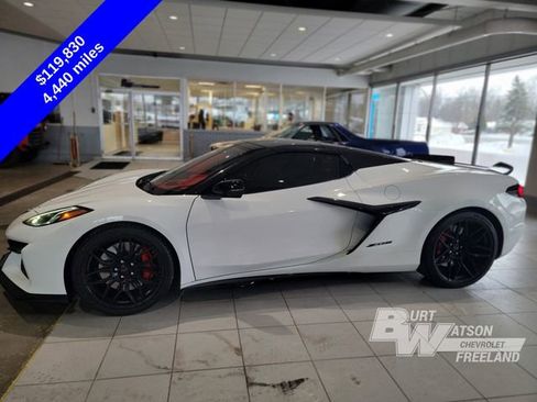 Used 2024 Chevrolet Corvette Z06 image 32