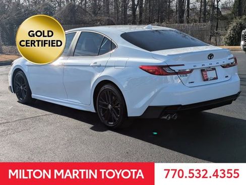 Used 2025 Toyota Camry SE image 6