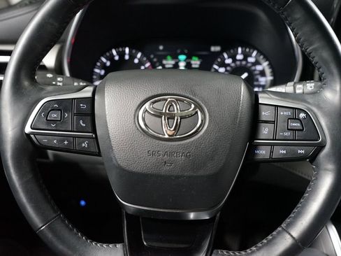 Certified 2021 Toyota Highlander Limited image 12