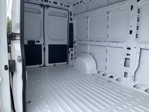 New 2024 RAM ProMaster 2500 w/ Safety Group FWD image 38