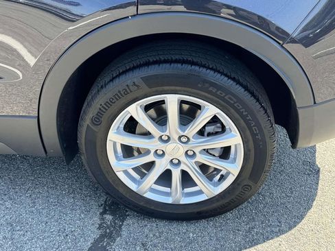 Used 2022 Cadillac XT4 Luxury w/ Cold Weather Package AWD/4WD image 10