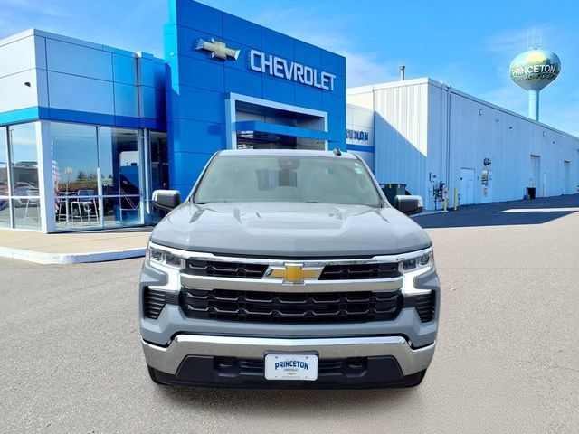 Used 2024 Chevrolet Silverado 1500 LT AWD/4WD image 9