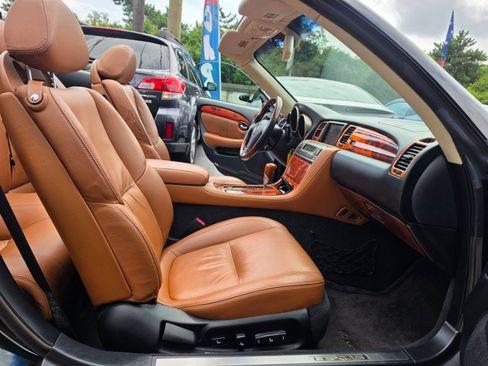 Used 2004 Lexus SC 430 Convertible w/ Preferred Accessory Pkg RWD image 32