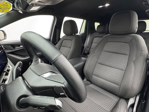 Used 2025 Chevrolet Equinox LT FWD image 30