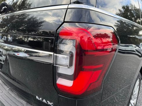 Used 2023 Ford Expedition Max Limited image 9