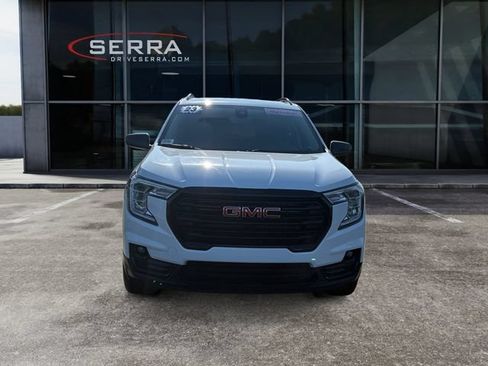 Used 2023 GMC Terrain SLT w/ Elevation Edition AWD/4WD image 8