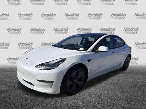 Used 2021 Tesla Model 3 Standard Range Plus image 5