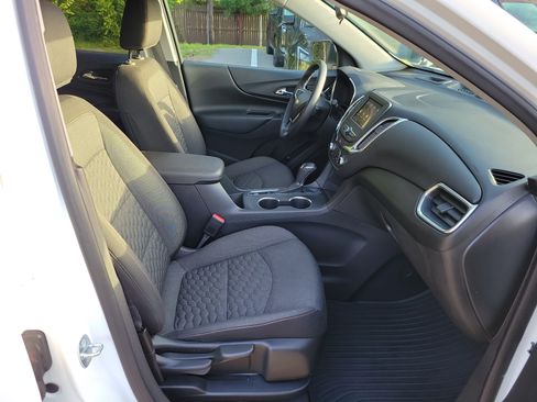 Used 2020 Chevrolet Equinox LT FWD image 6