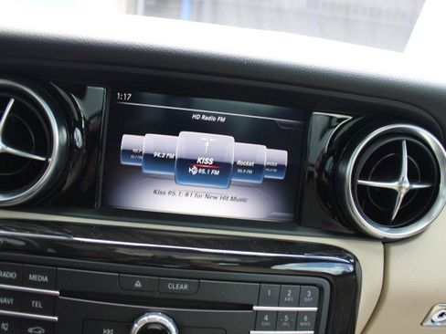 Used 2017 Mercedes-Benz SLC 300 w/ Premium 1 Package image 30