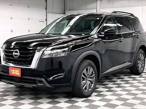 New 2025 Nissan Pathfinder SV w/ Cargo Package image 2