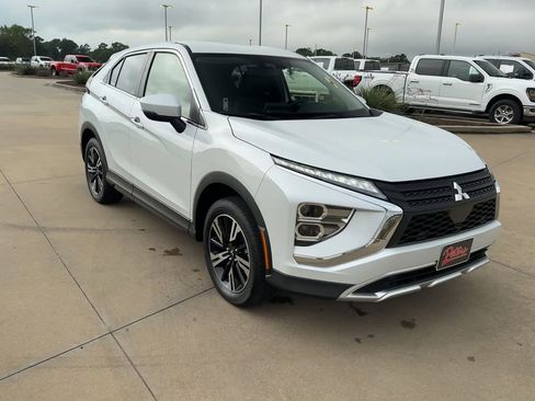 Used 2024 Mitsubishi Eclipse Cross SE image 3