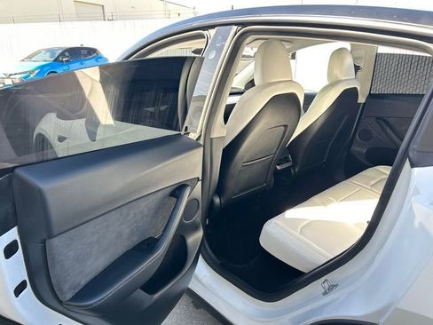 Used 2024 Tesla Model Y Performance image 11
