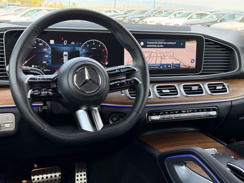 Used 2025 Mercedes-Benz GLS 450 4MATIC image 30