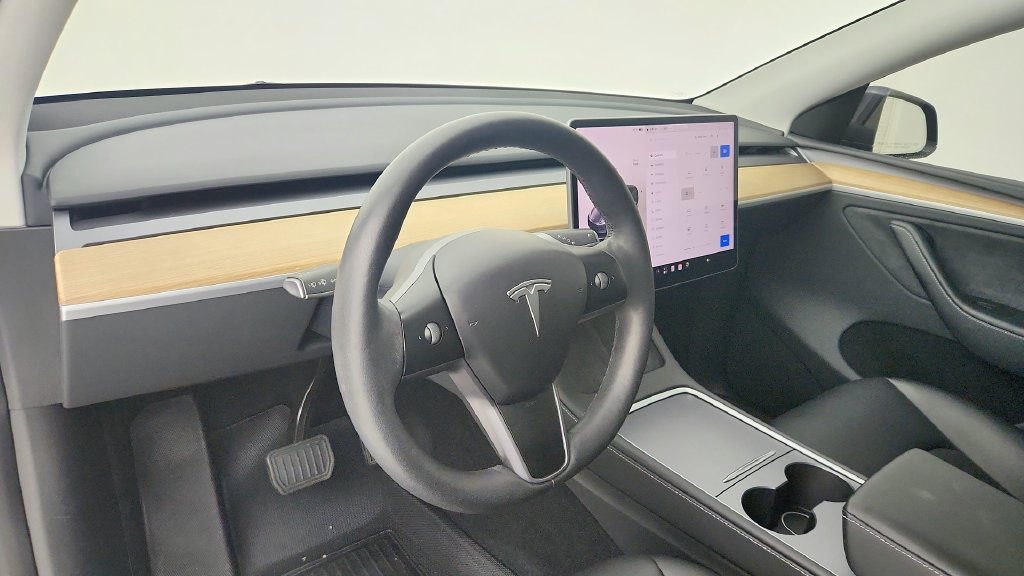 Used 2023 Tesla Model Y Long Range AWD/4WD image 13