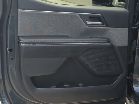 Used 2026 GMC Sierra EV Elevation image 23