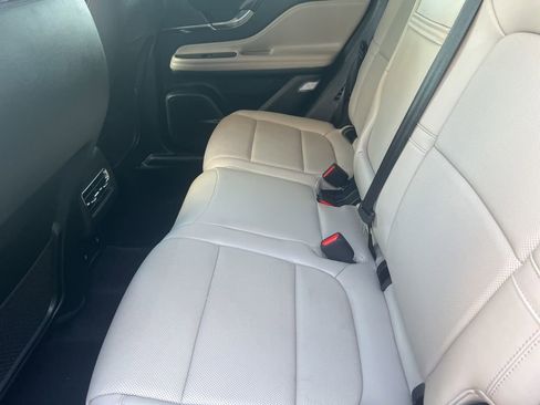 Used 2025 Lincoln Corsair Reserve image 13