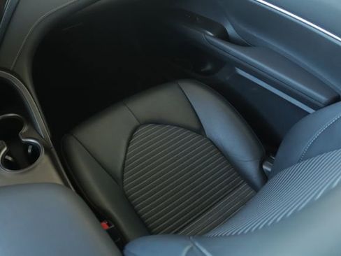 Used 2023 Toyota Camry SE image 26