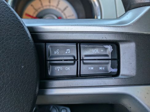 Used 2010 Ford Mustang GT Premium image 21