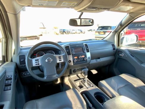 Used 2018 Nissan Frontier SL image 34
