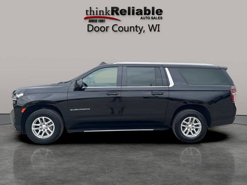 Used 2023 Chevrolet Suburban LT w/ Luxury Package AWD/4WD image 2