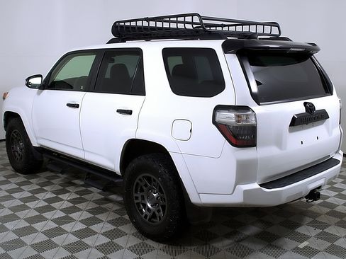 Used 2021 Toyota 4Runner Venture image 9