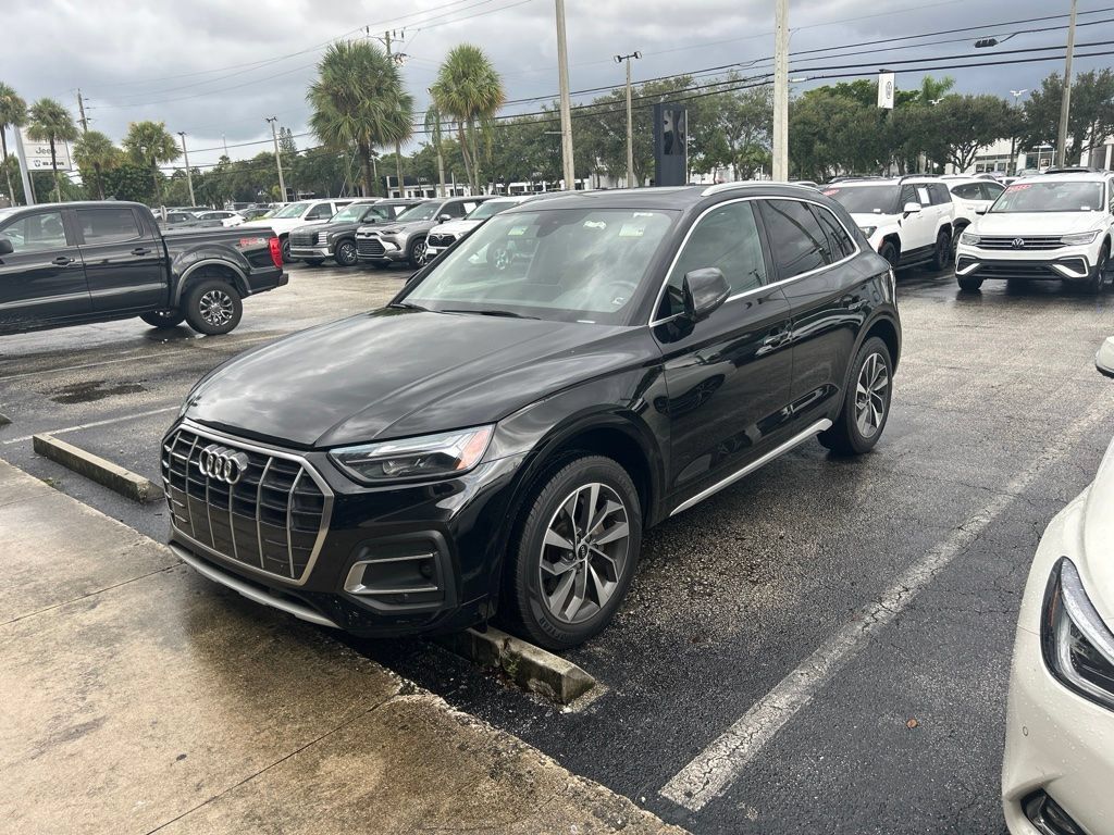 Used 2021 Audi Q5 2.0T Premium w/ Convenience Package AWD/4WD image 3