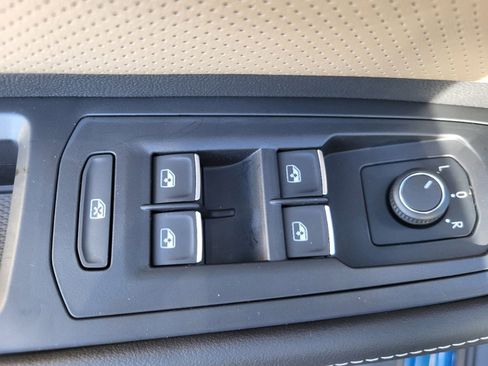 New 2025 Volkswagen Atlas Cross Sport SE image 15