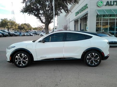 Used 2021 Ford Mustang Mach-E Premium image 10