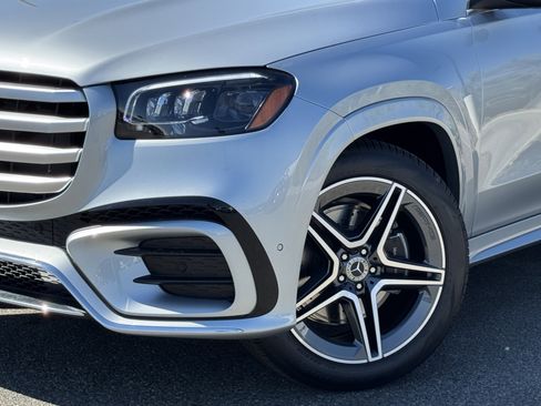 New 2025 Mercedes-Benz GLS 450 4MATIC image 4