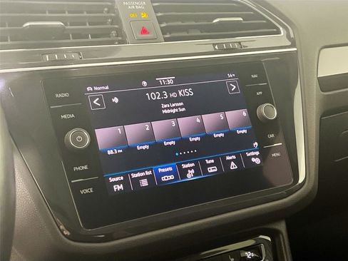 Used 2021 Volkswagen Tiguan SEL Premium R-Line image 14