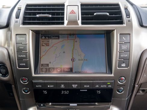 Used 2018 Lexus GX 460 Premium w/ Premium Package AWD/4WD image 32