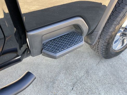 Used 2024 Chevrolet Silverado 2500 Custom w/ Custom Value Package image 36