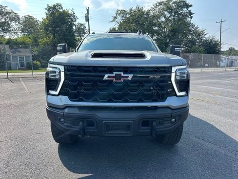 Used 2024 Chevrolet Silverado 2500 ZR2 w/ ZR2 Bison Edition AWD/4WD image 7