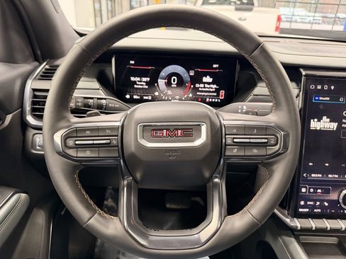 Used 2024 GMC Acadia AT4 image 33