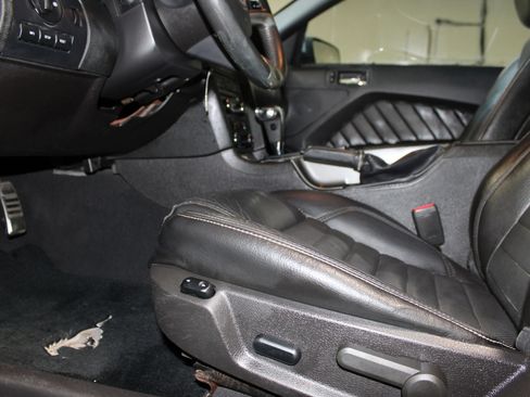 Used 2010 Ford Mustang GT RWD image 22